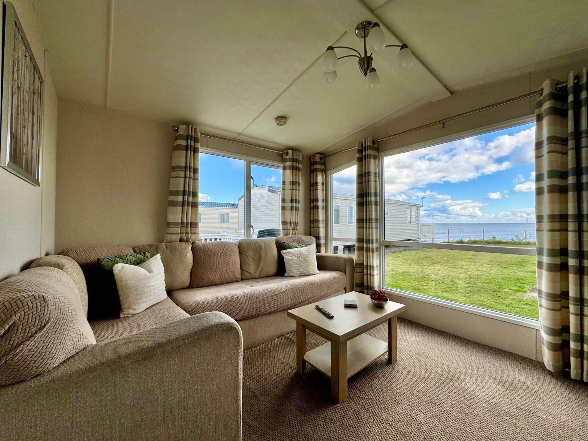 New Sea View Platinum Caravan With Huge Decking Newcastle upon Tyne Exterior foto